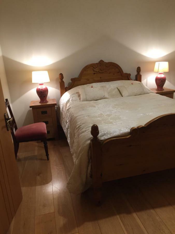 Flushing Meadows Hotel Crossmolina Ngoại thất bức ảnh